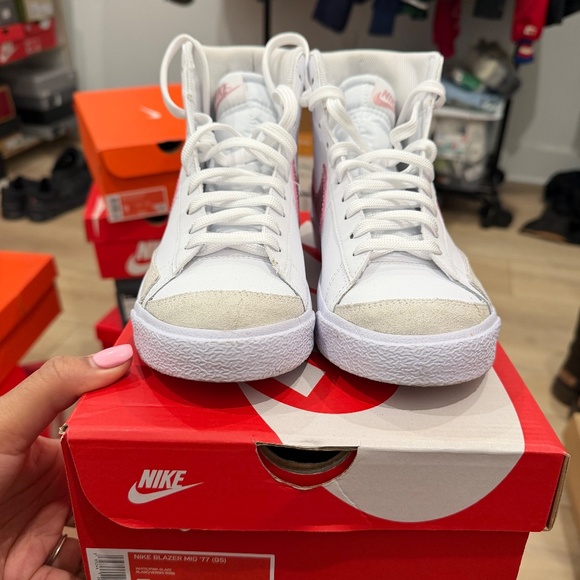 Nike blazers - Picture 2 of 3